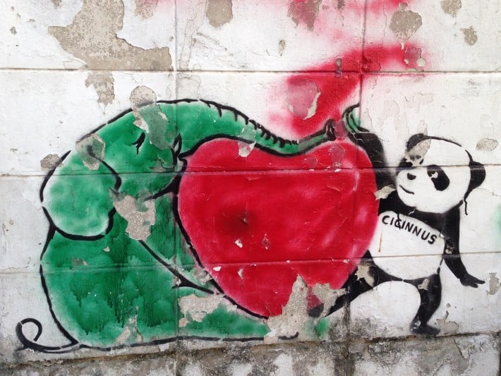Streetart Chiang Mai, Panda, Herz und Elefant