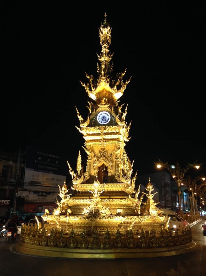 Clock Tower in Chiang Rai am Abend