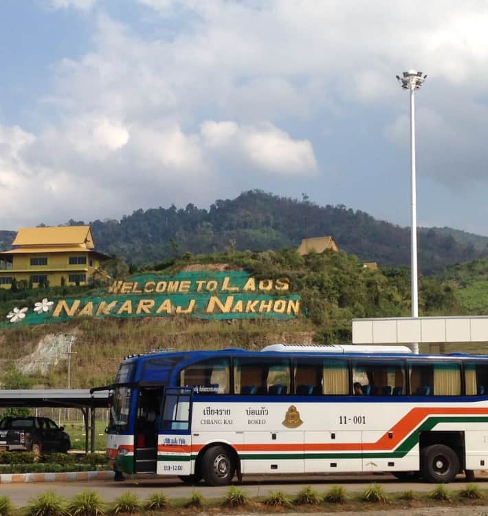 Bus an Grenze zu Laos