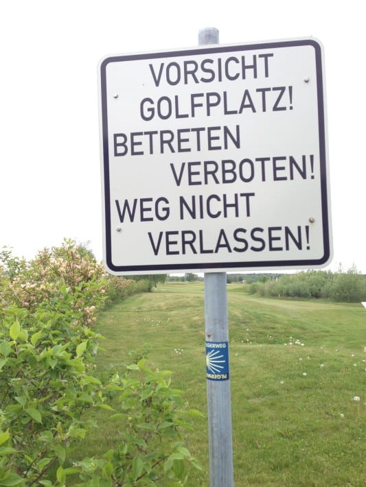 Golfplatz, Hinweisschild