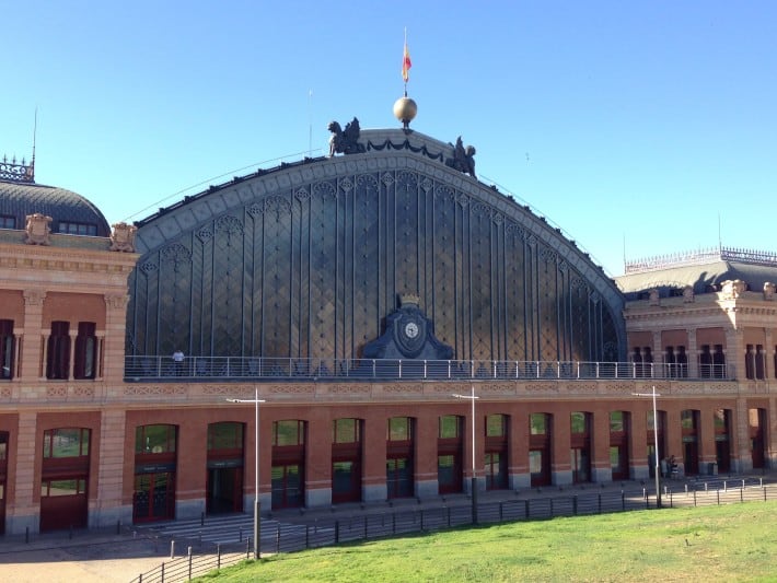 Alte Bahnhofshalle im Atocha Bahnhof Madrid