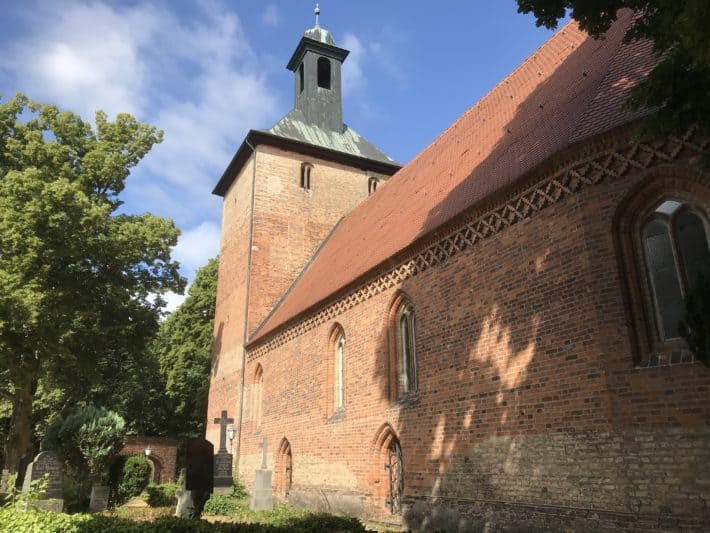 Kirche, Backsteinkirche, Jakobsweg, 2. Etappe der Via Imperii