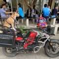 Hund auf Motorrad, Hund muss mit